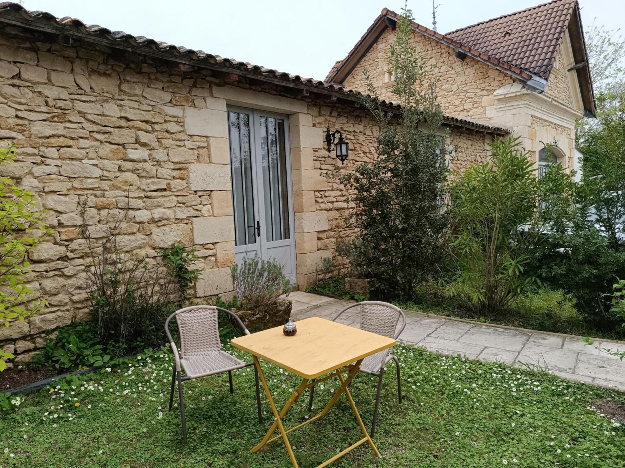 Le Clos Reaud Bed & Breakfast