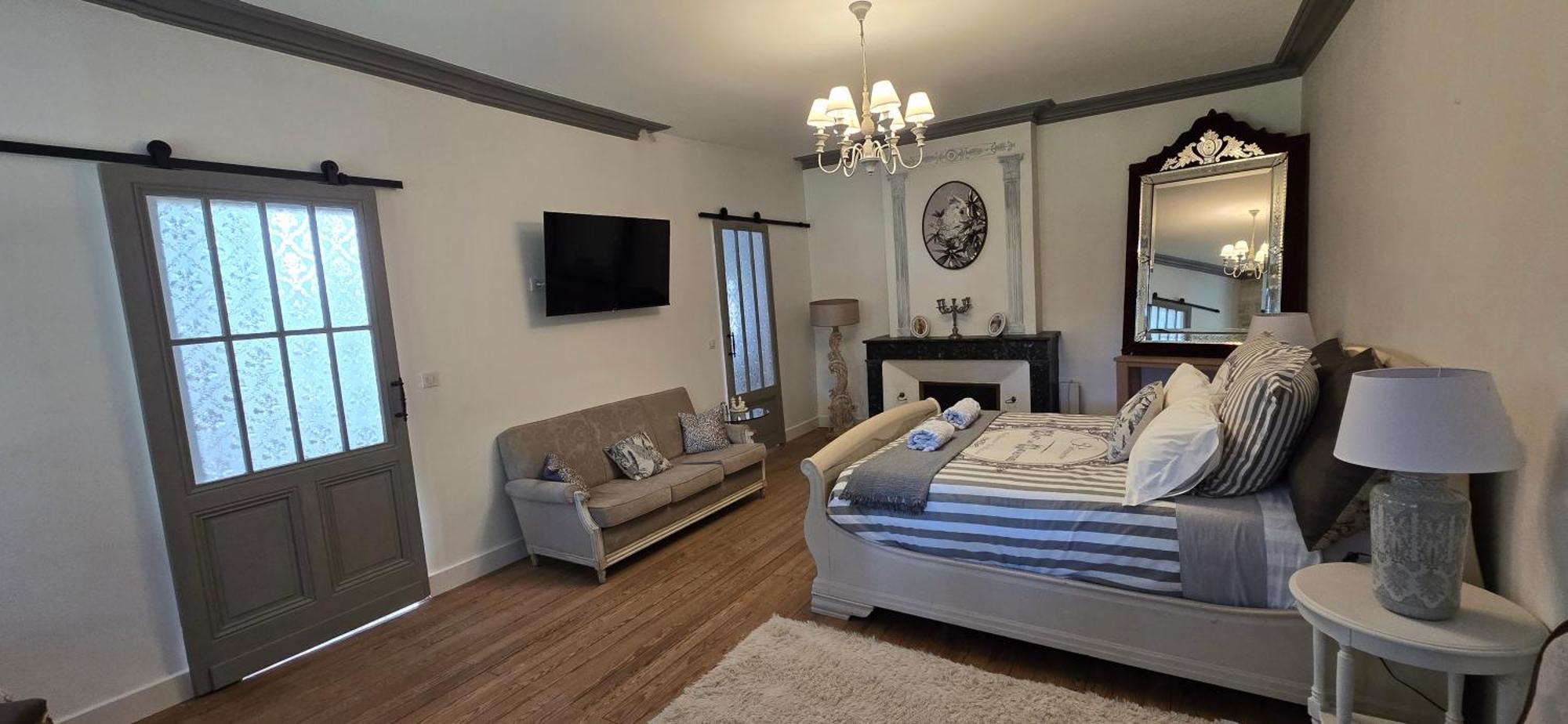 Le Clos Reaud Bed & Breakfast *
